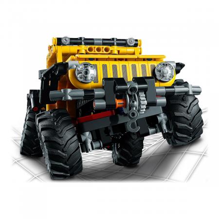 Конструктор LEGO Technic "Jeep Wrangler" (42122)
