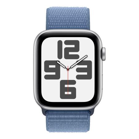 Apple Watch SE (2023), 44 мм корпус из алюминия цвета «Silver», ремешок Sport Loop цвета «Winter Blue»